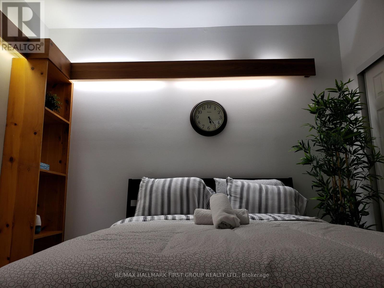 37 Mutual Street Property Photo 13