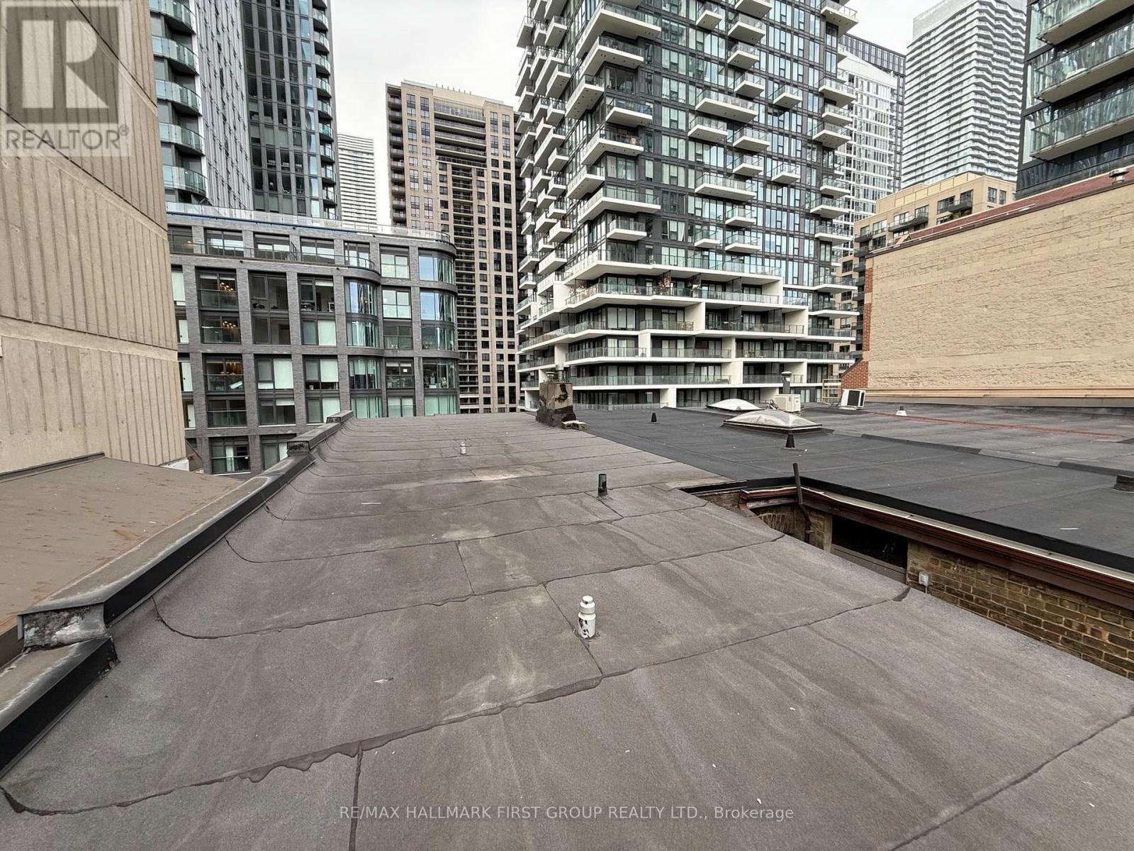 37 Mutual Street Property Photo 31