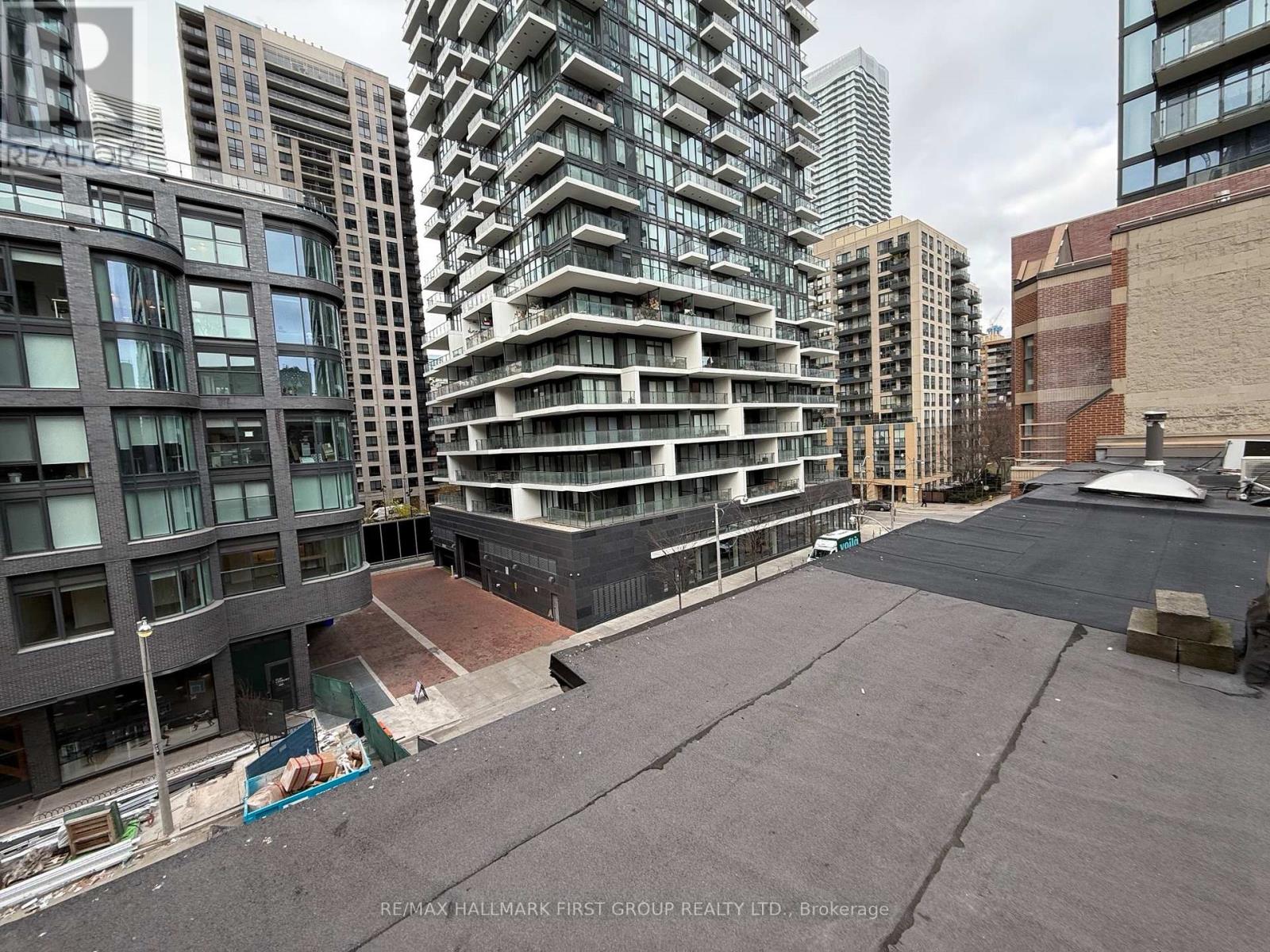 37 Mutual Street Property Photo 32