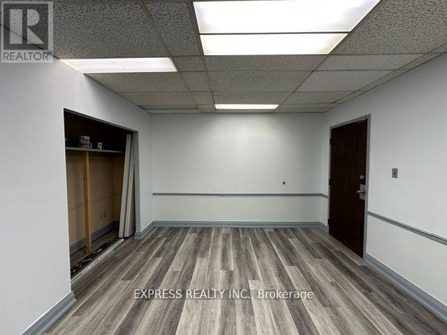 307 - 121 Willowdale Avenue Property Photo 2
