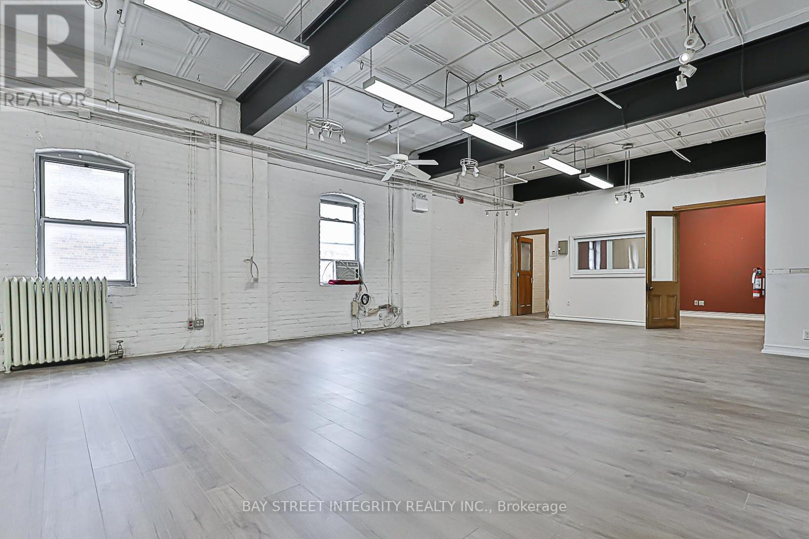 2nd Flr - 51 Bulwer Street Property Photo 10