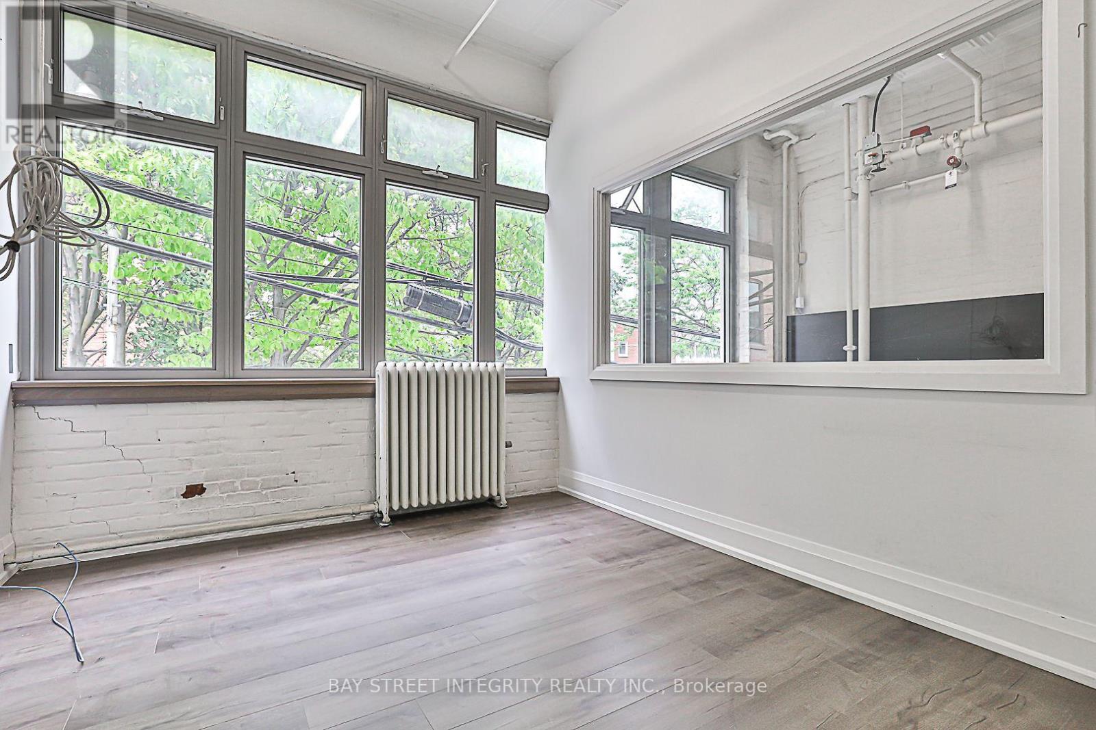 2nd Flr - 51 Bulwer Street Property Photo 18