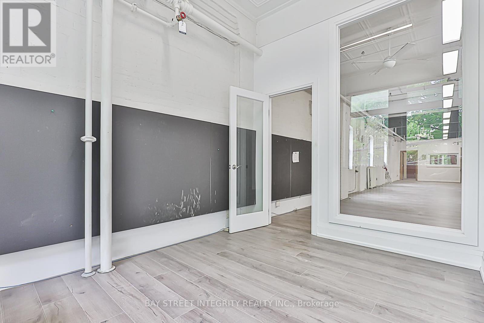 2nd Flr - 51 Bulwer Street Property Photo 22