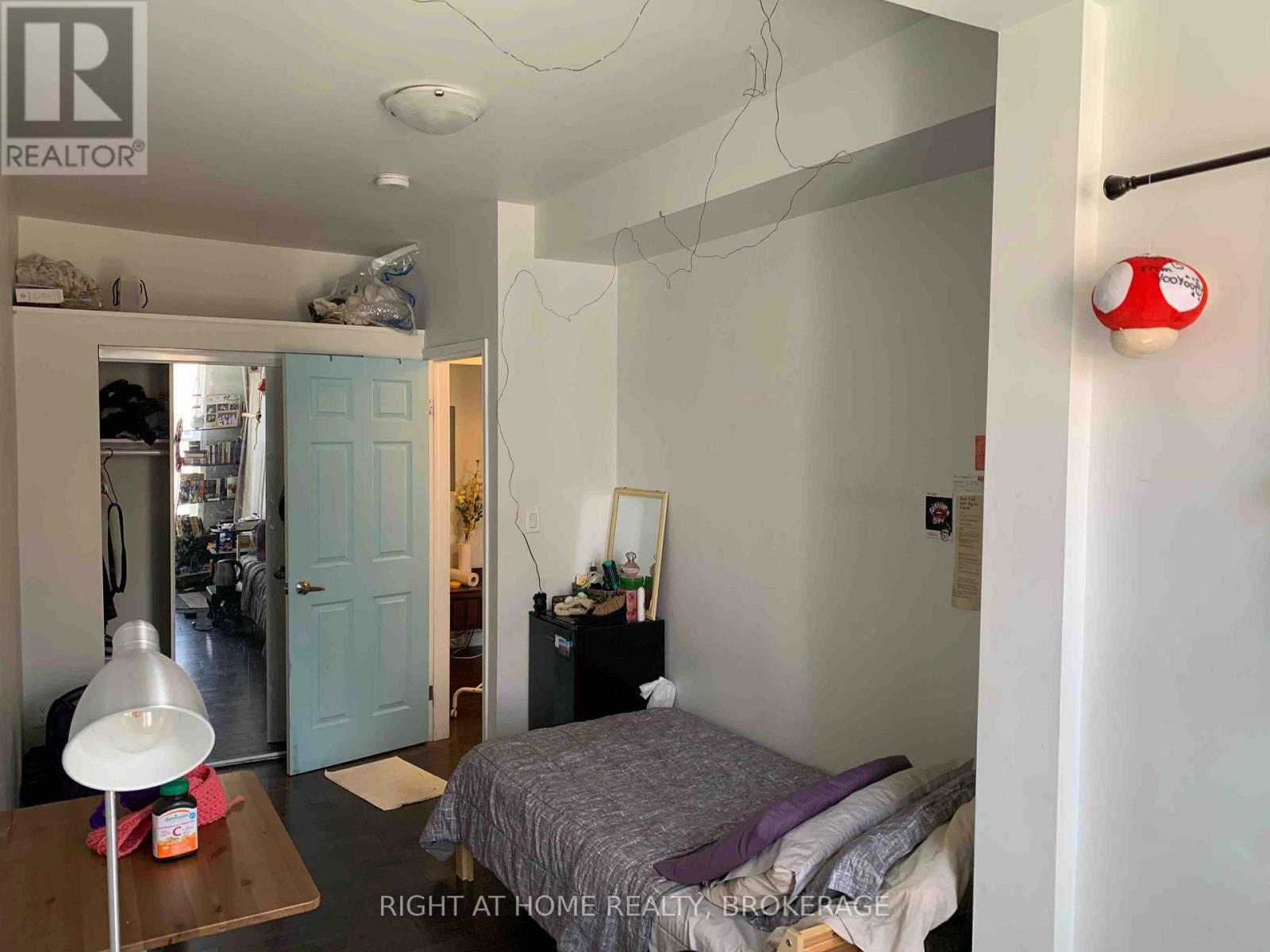 2 - 129 Baldwin Street Property Photo 9