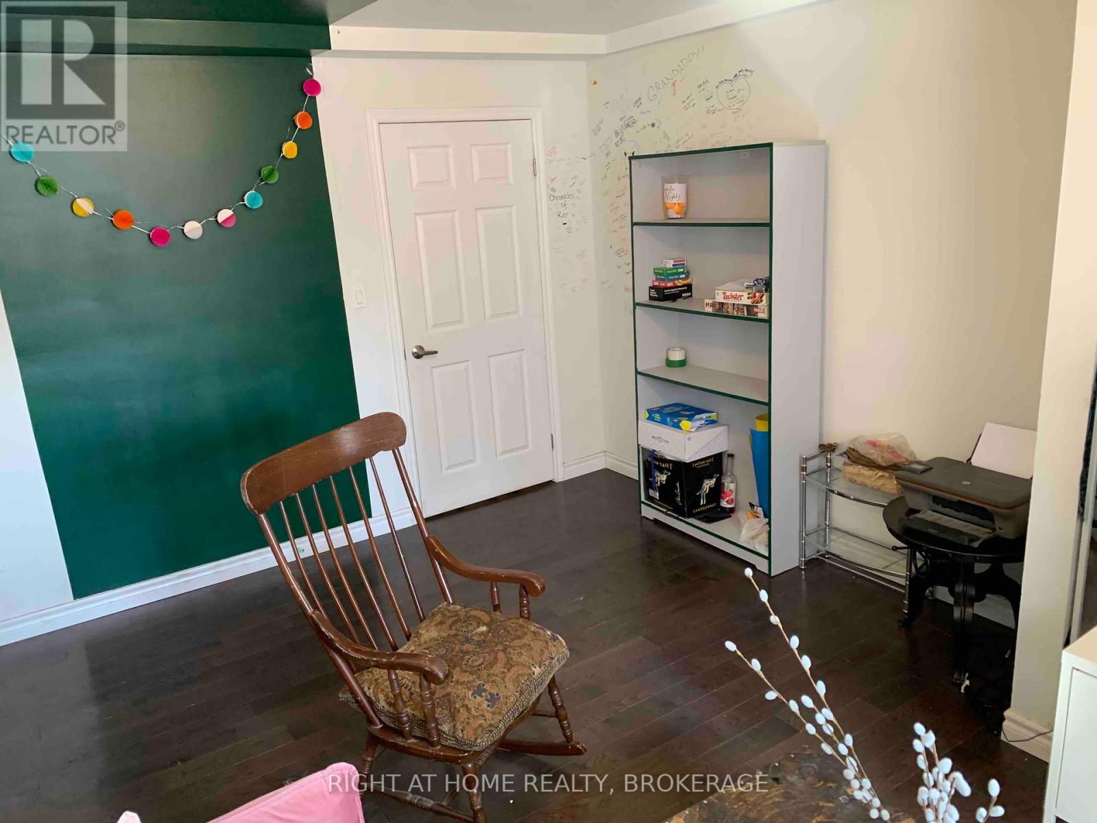 2 - 129 Baldwin Street Property Photo 10