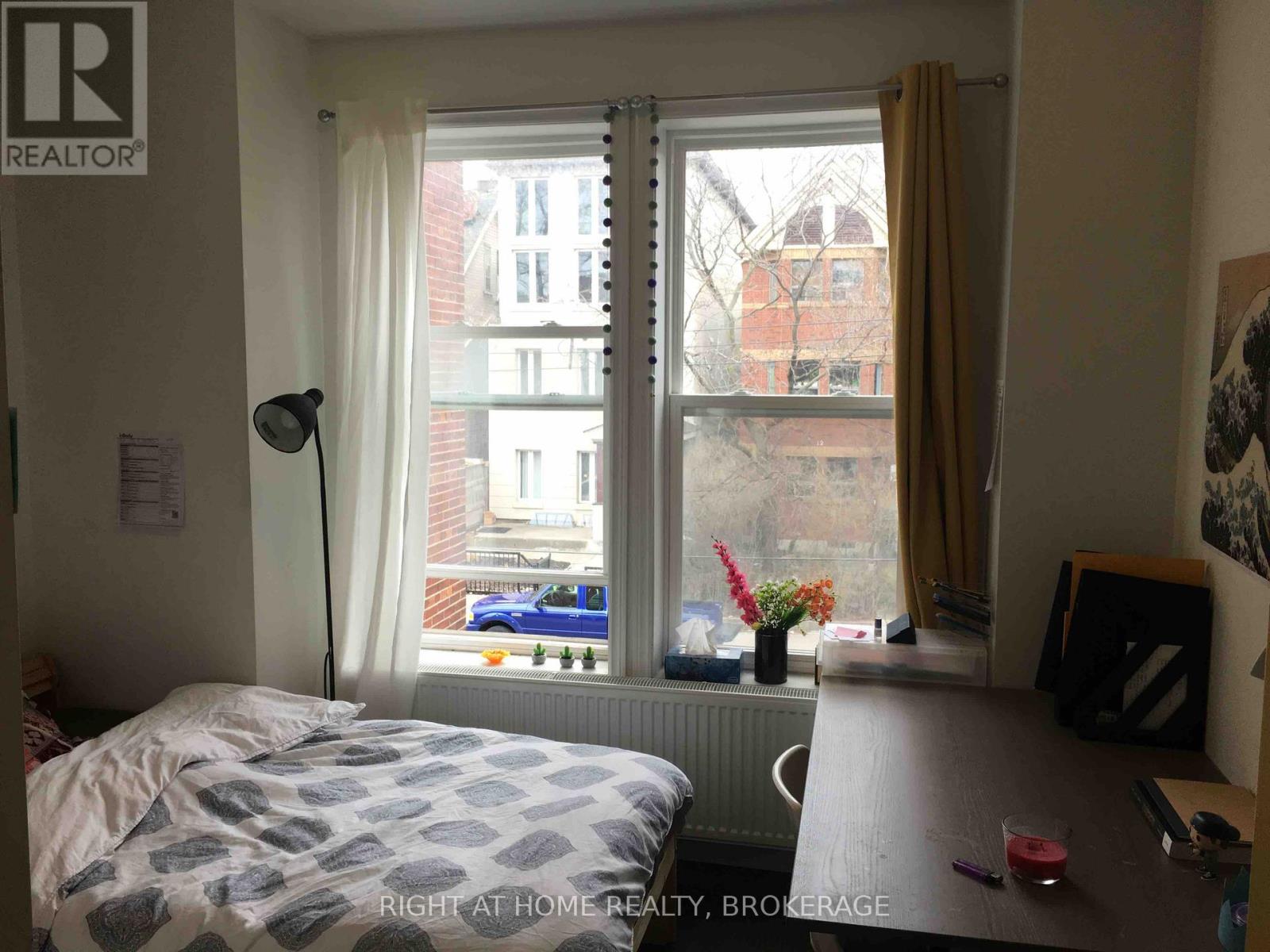 2 - 129 Baldwin Street Property Photo 11