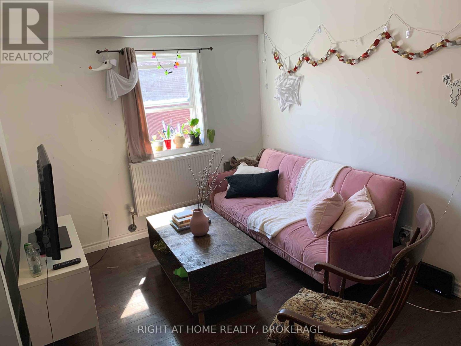 2 - 129 Baldwin Street Property Photo 14
