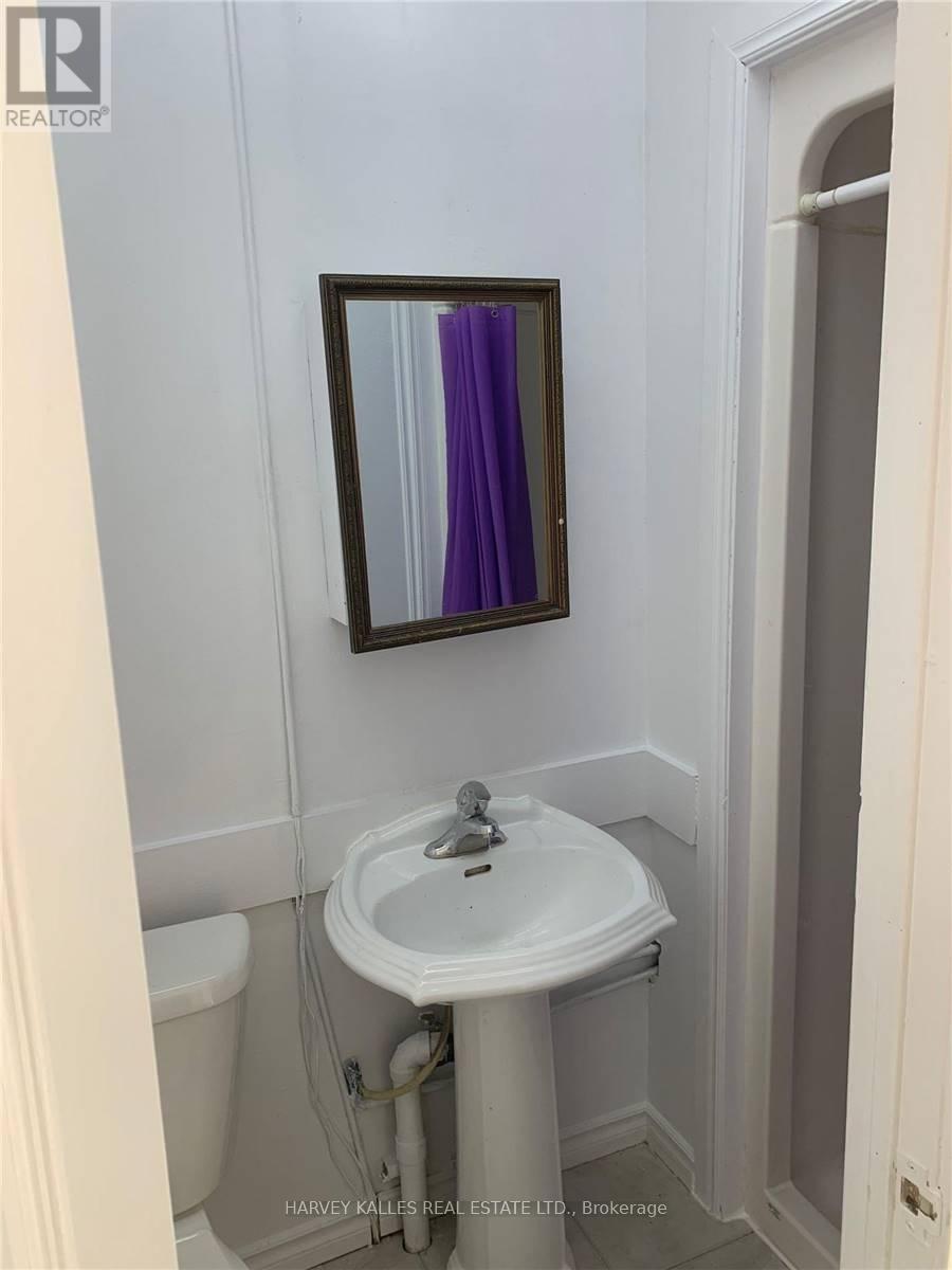 Main #2 - 881 St Clair Avenue W Property Photo 5