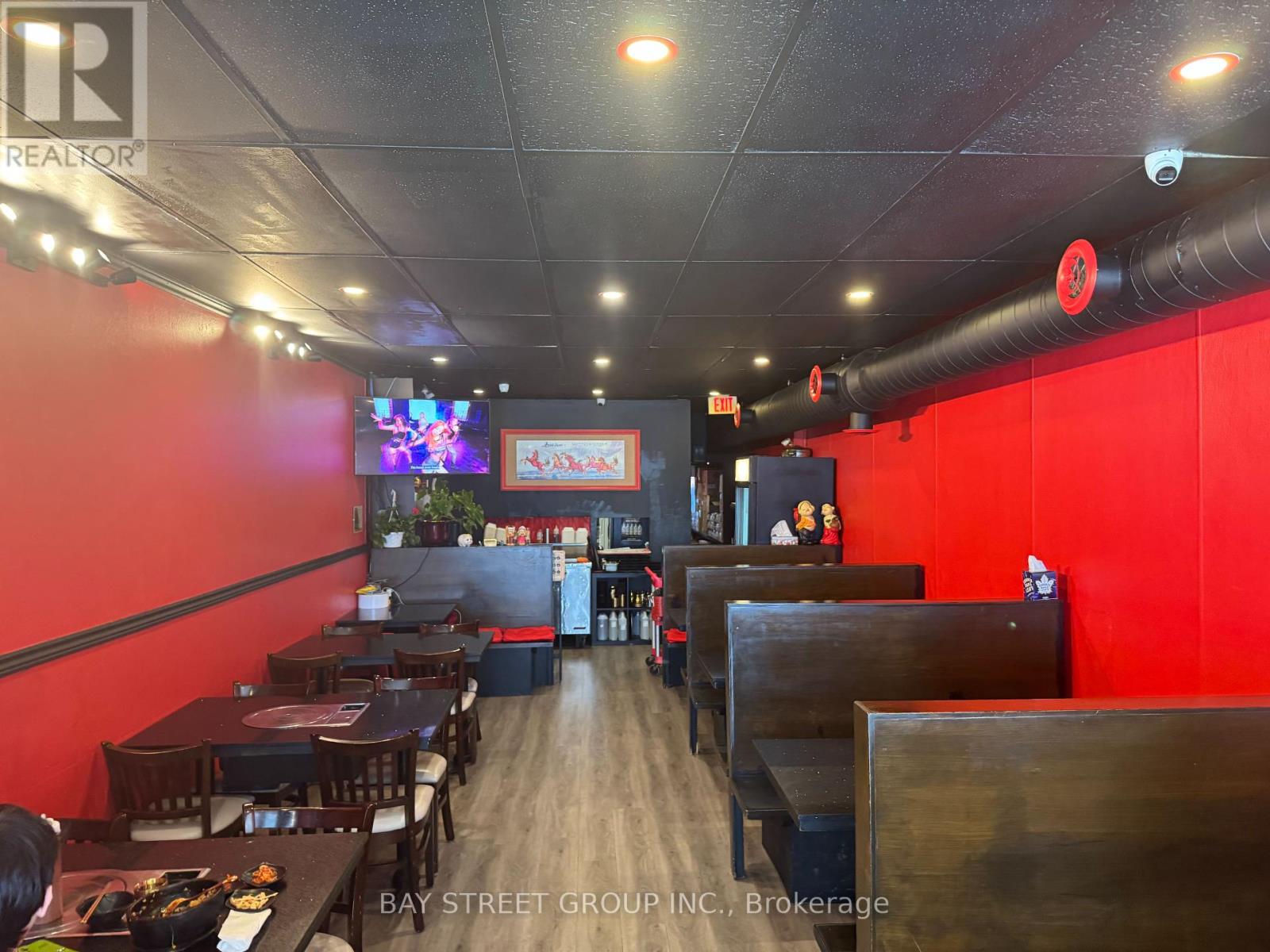 5523 Yonge Street Property Photo 2