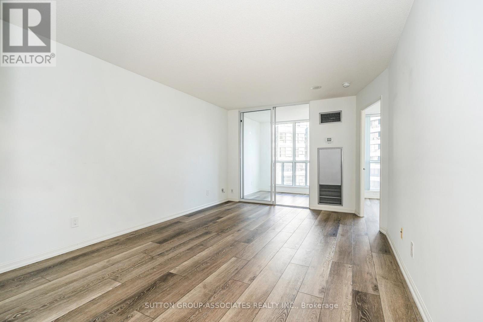 1607 - 24 Wellesley Street W Property Photo 6