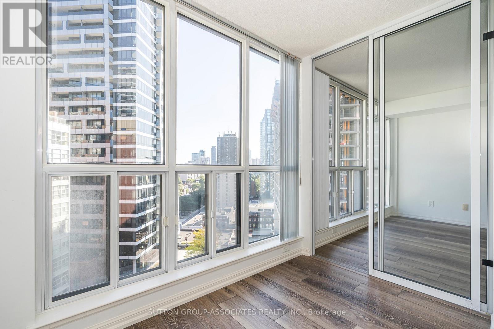 1607 - 24 Wellesley Street W Property Photo 10