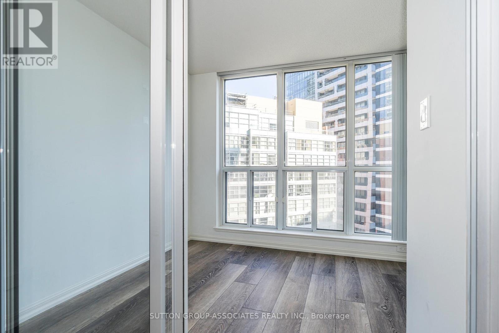 1607 - 24 Wellesley Street W Property Photo 12