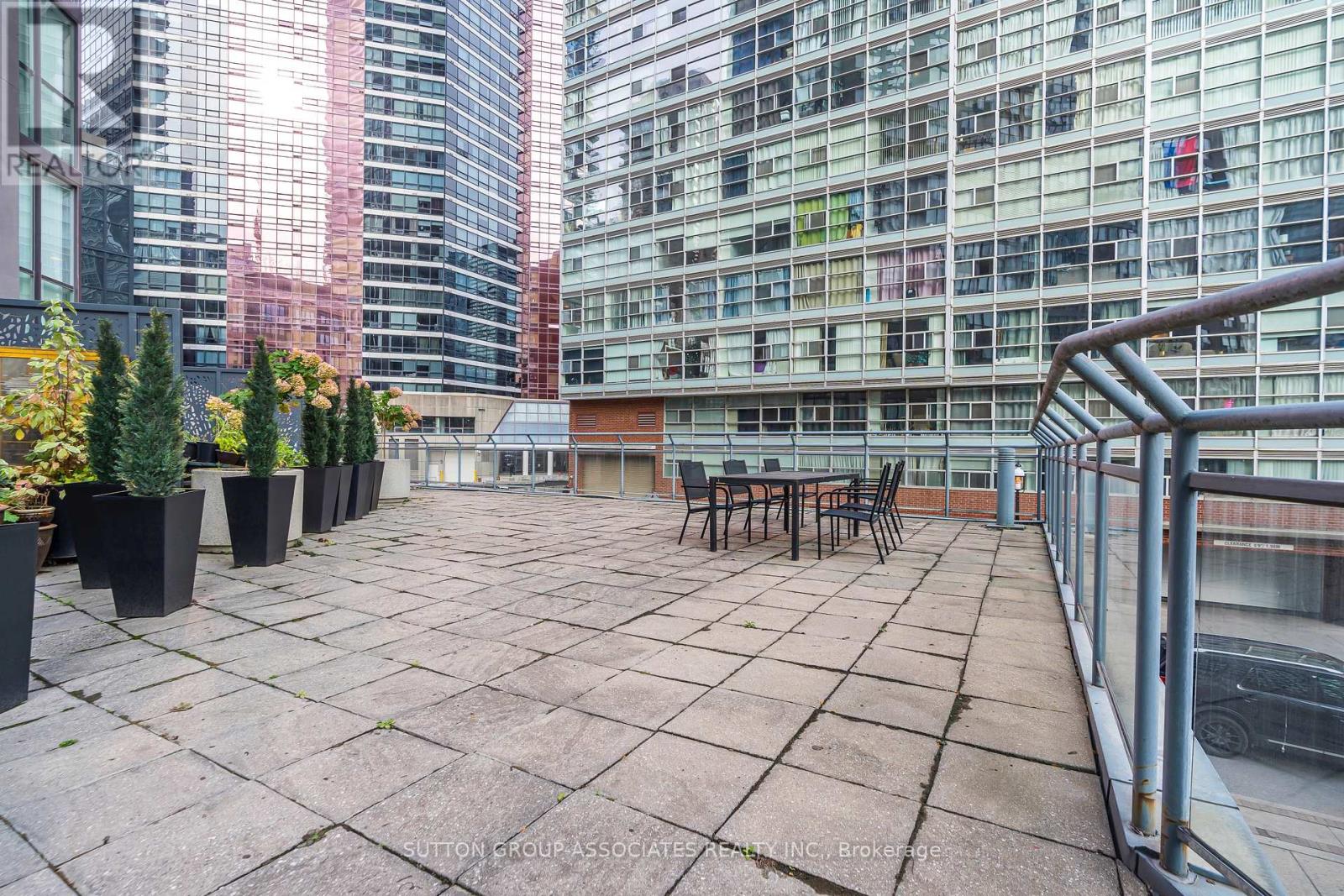 1607 - 24 Wellesley Street W Property Photo 33
