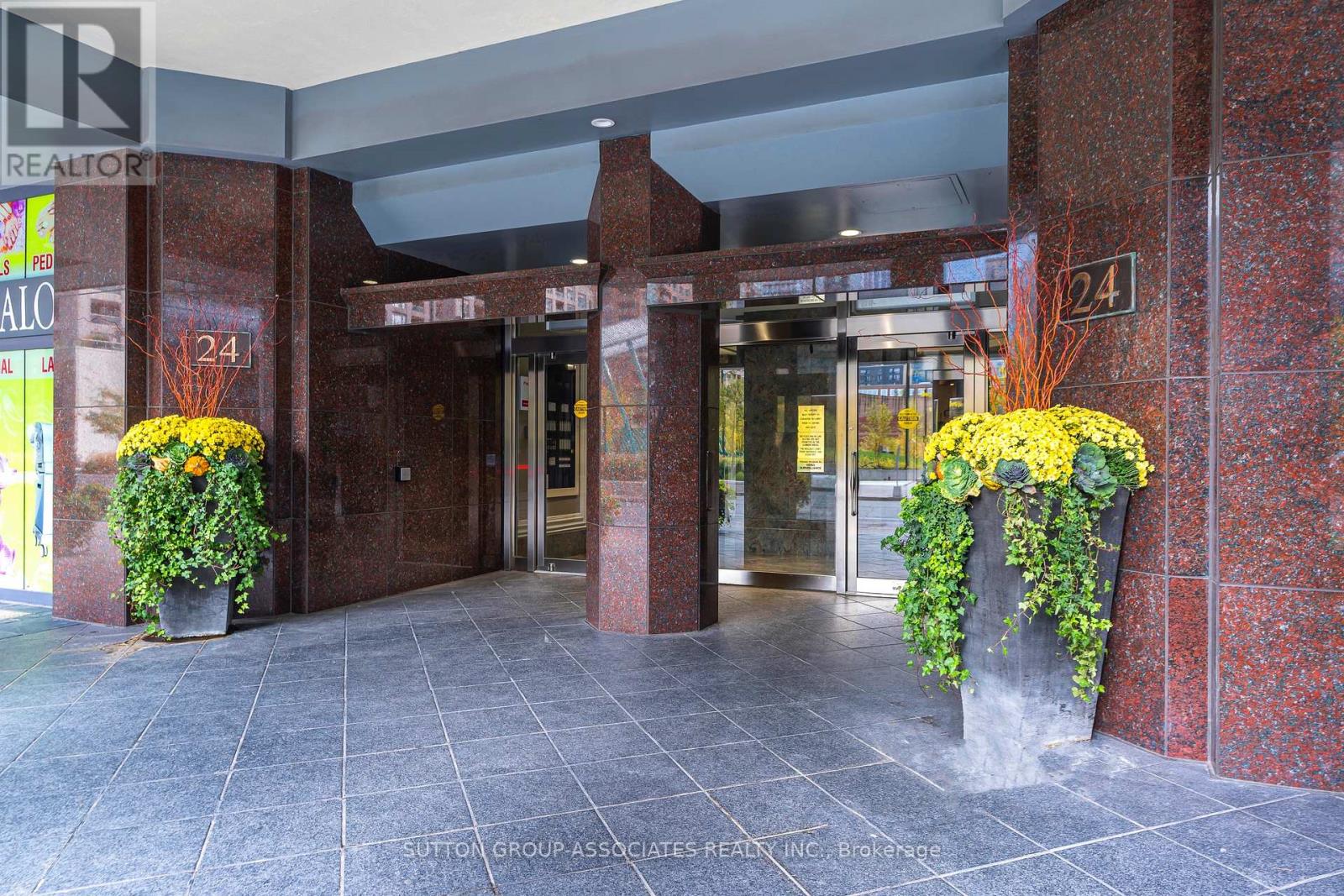 1607 - 24 Wellesley Street W Property Photo 37