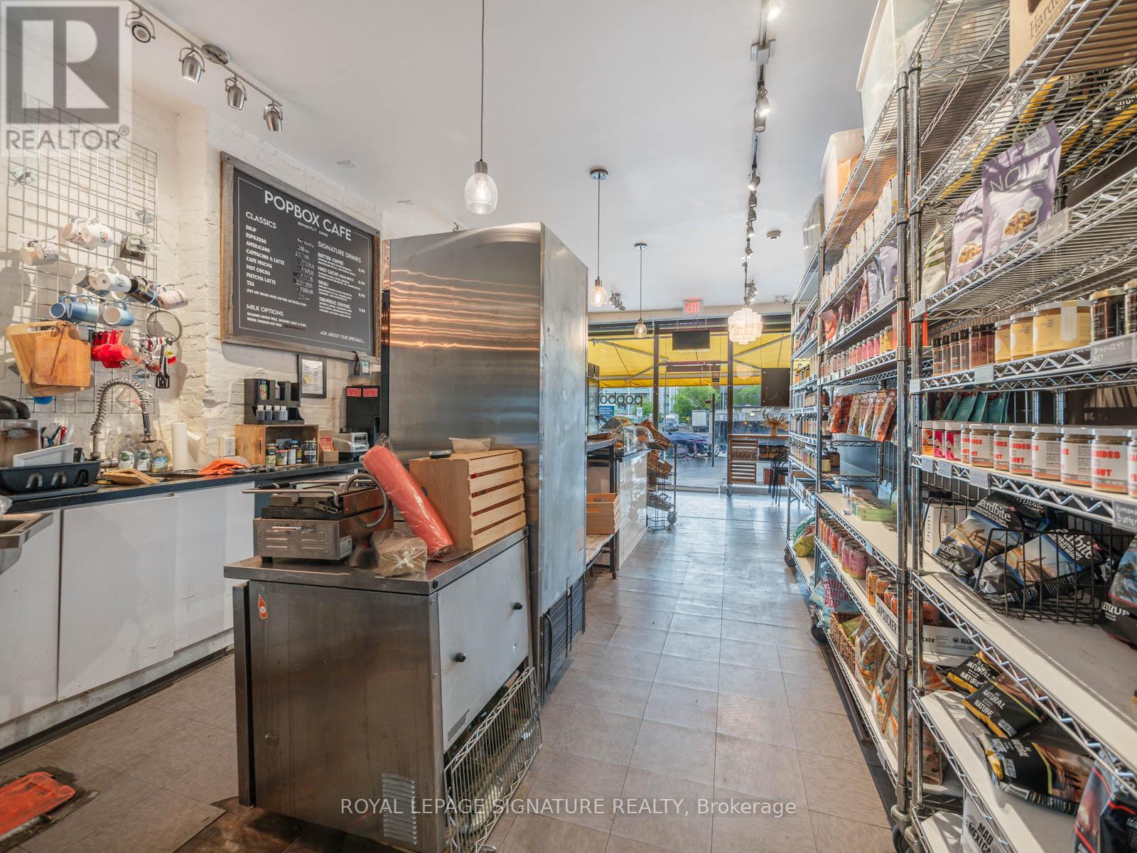 725 Dovercourt Road Property Photo 12
