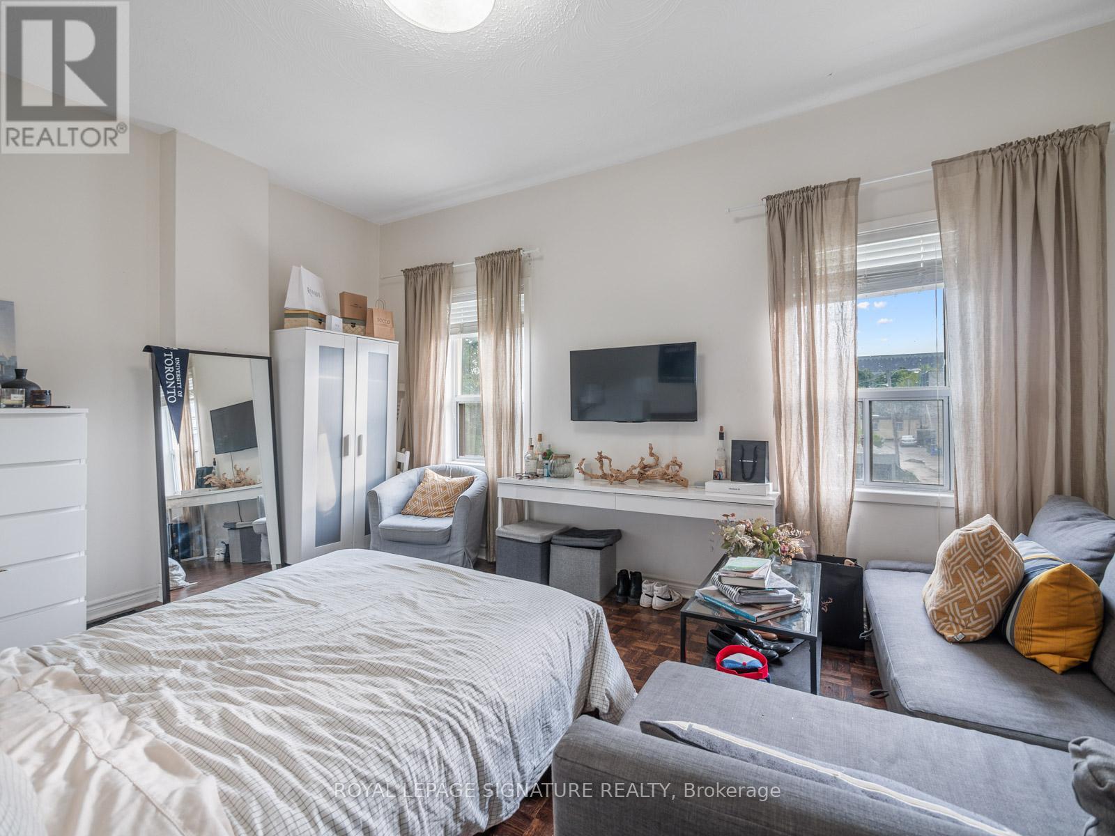 725 Dovercourt Road Property Photo 22