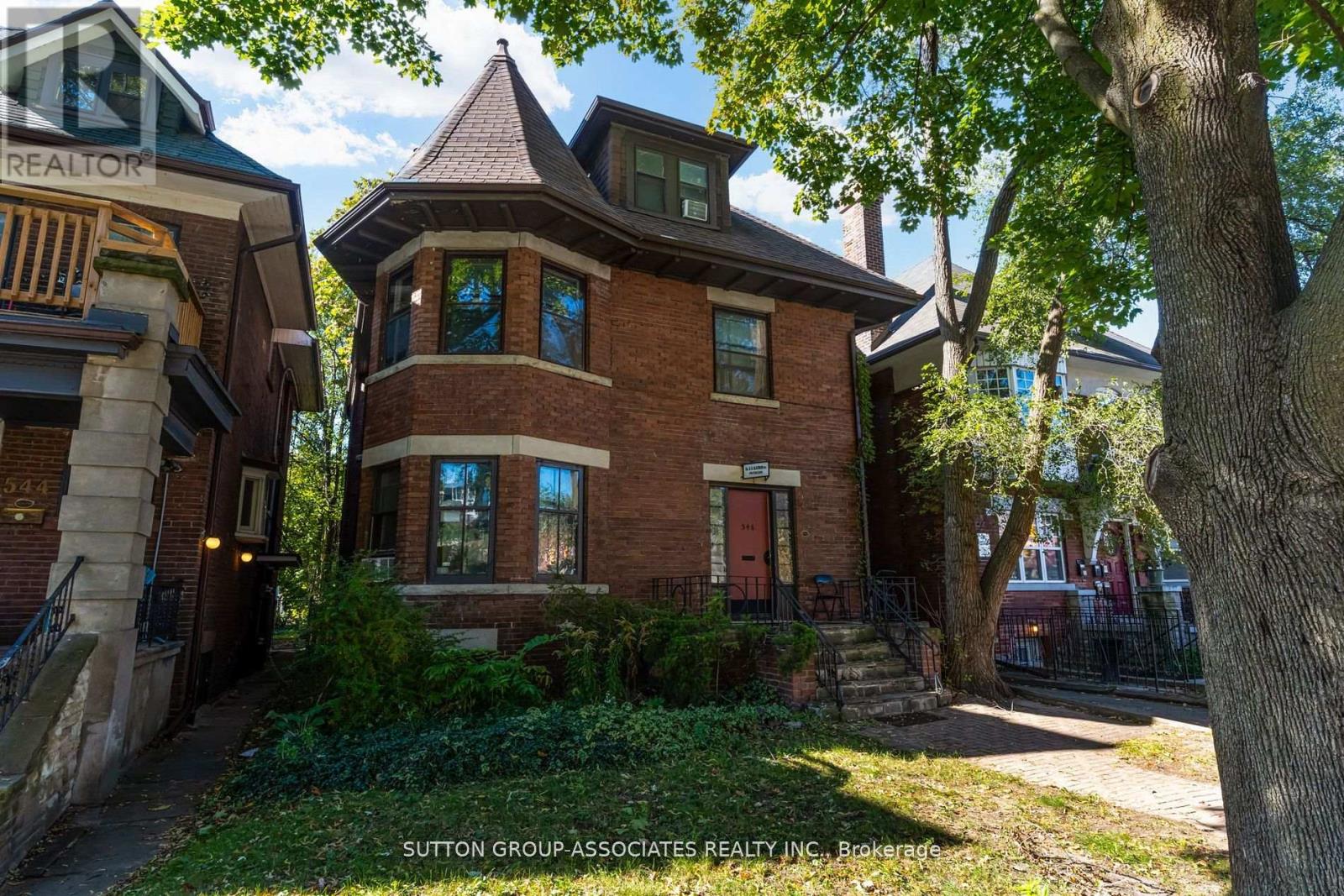 LOWER-B - 546 PALMERSTON BOULEVARD Property Photo 1