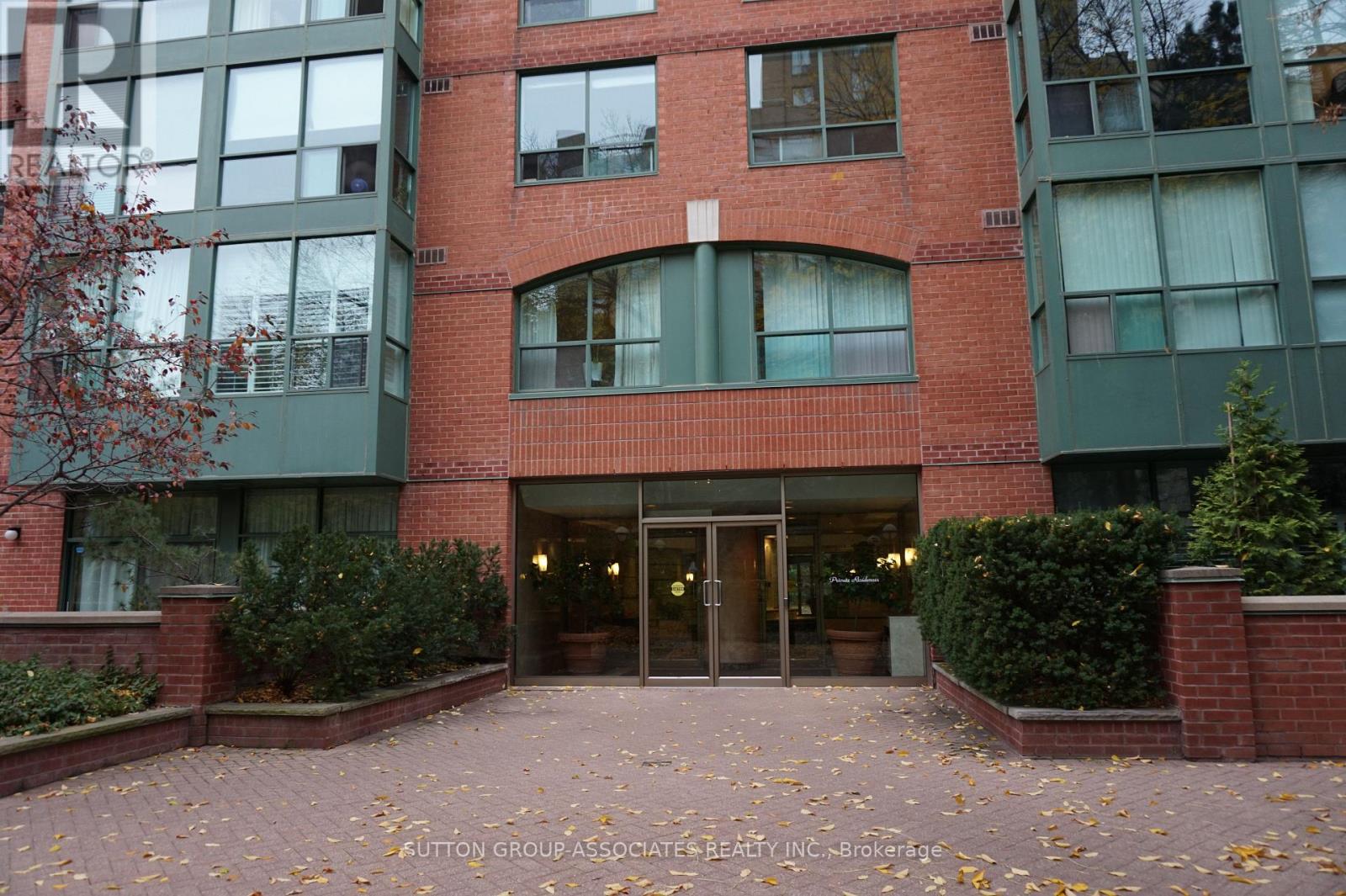 812 - 95 Prince Arthur Avenue Property Photo 1