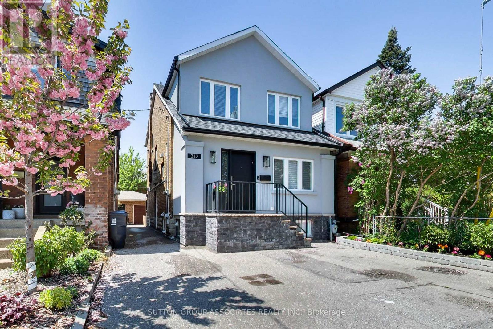 312 Glenholme Avenue Property Photo 1
