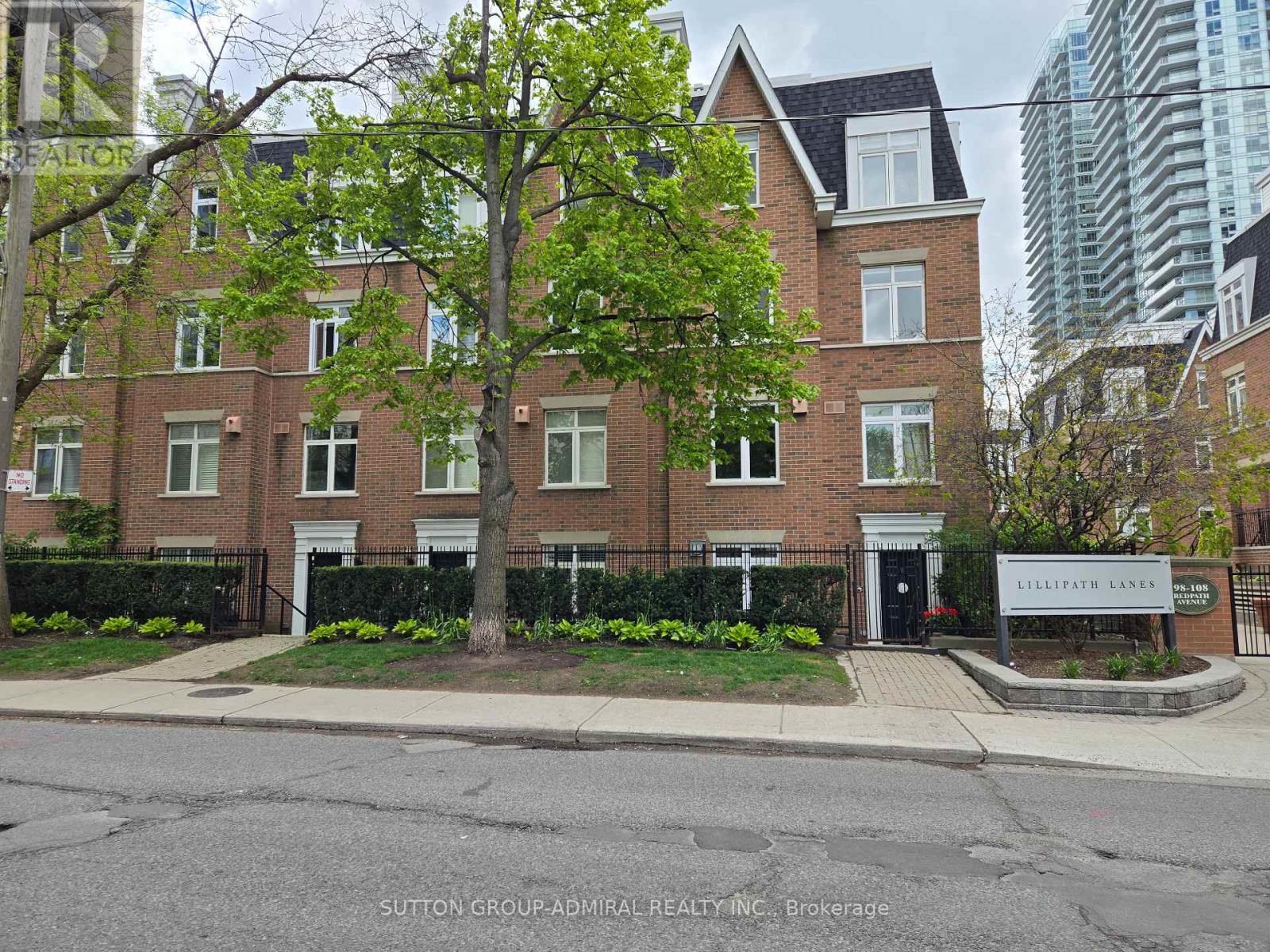 98 Redpath Ave Property Photo 1