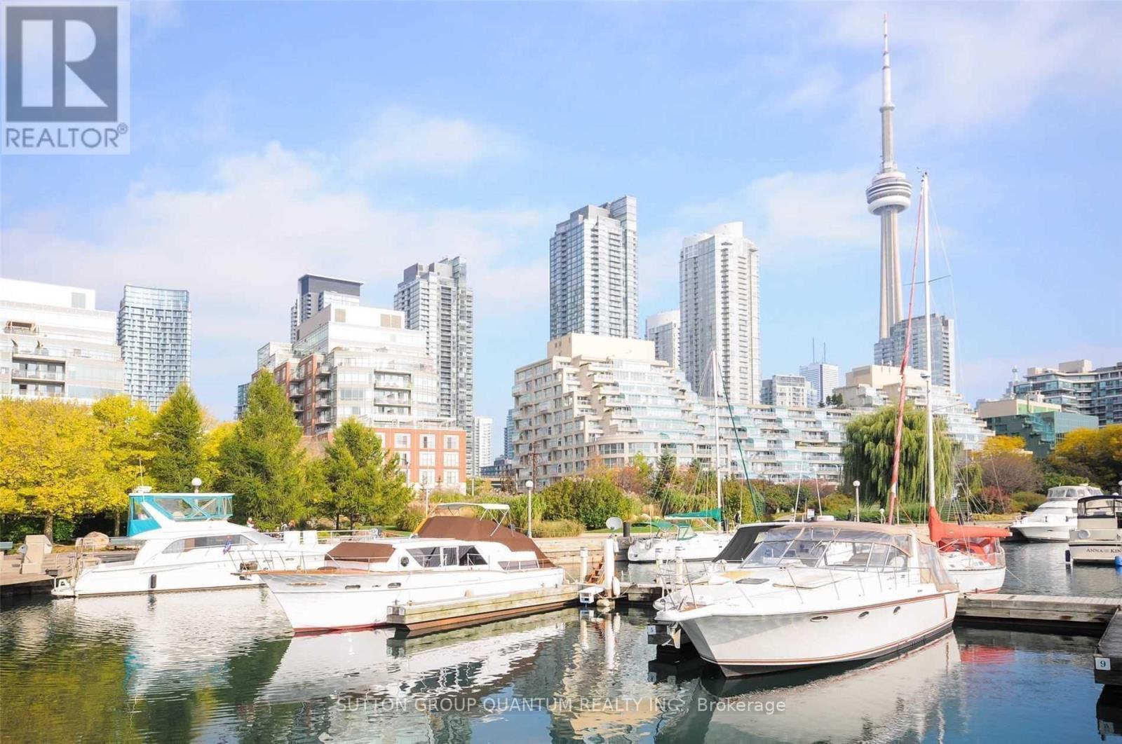 310 - 81 Navy Wharf Court Property Photo 45