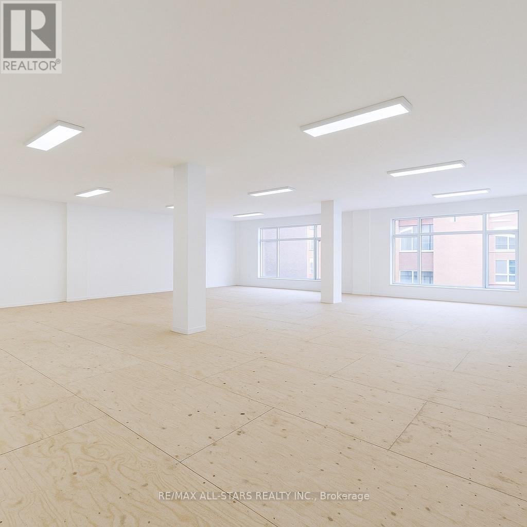 203 - 14 Mccaul Street Property Photo 2