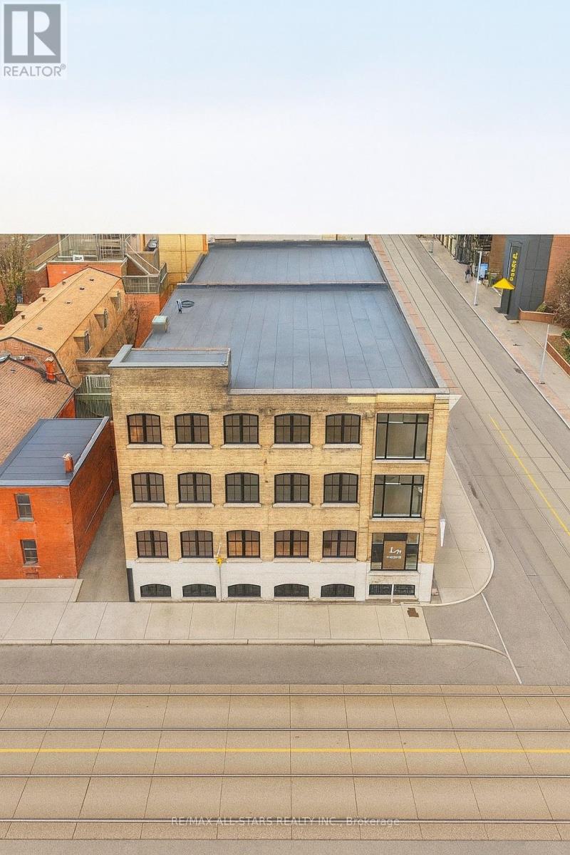 203 - 14 Mccaul Street Property Photo 5