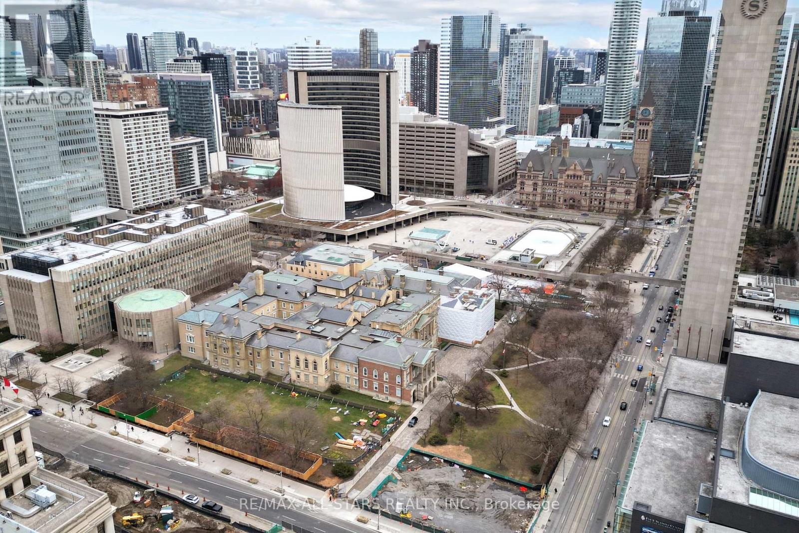 203 - 14 Mccaul Street Property Photo 6