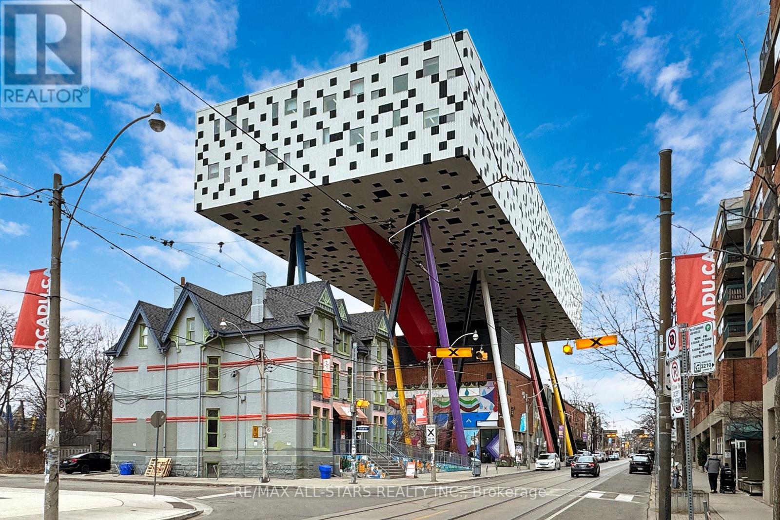 203 - 14 Mccaul Street Property Photo 9