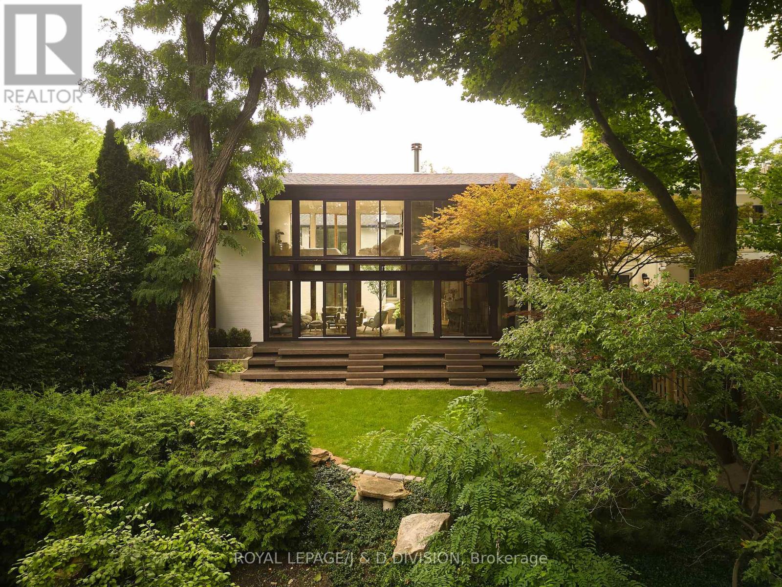 43 Douglas Crescent Property Photo