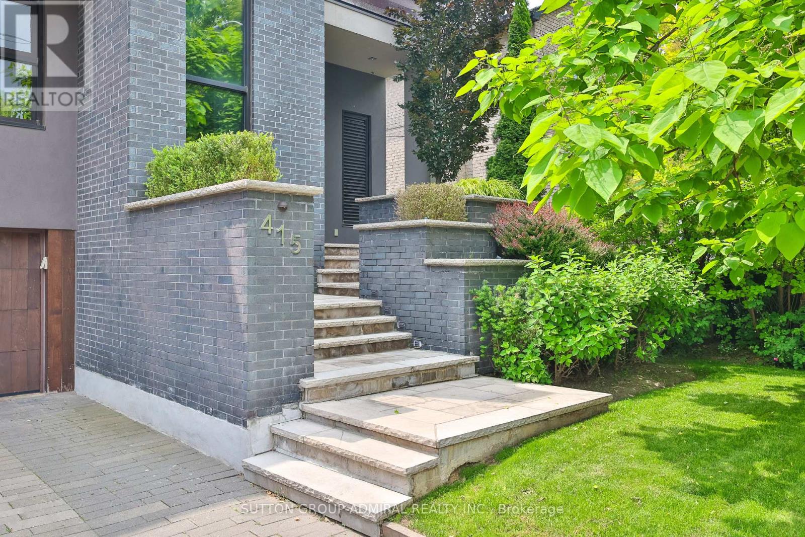 415 Douglas Avenue Property Photo 1