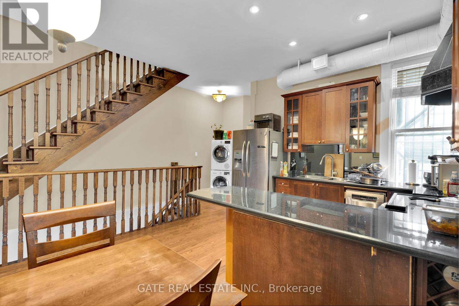 489 King Street E Property Photo 5