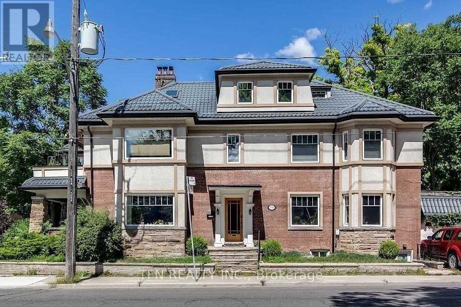 UPPER#2 - 250 ST. CLAIR AVENUE E Property Photo 1
