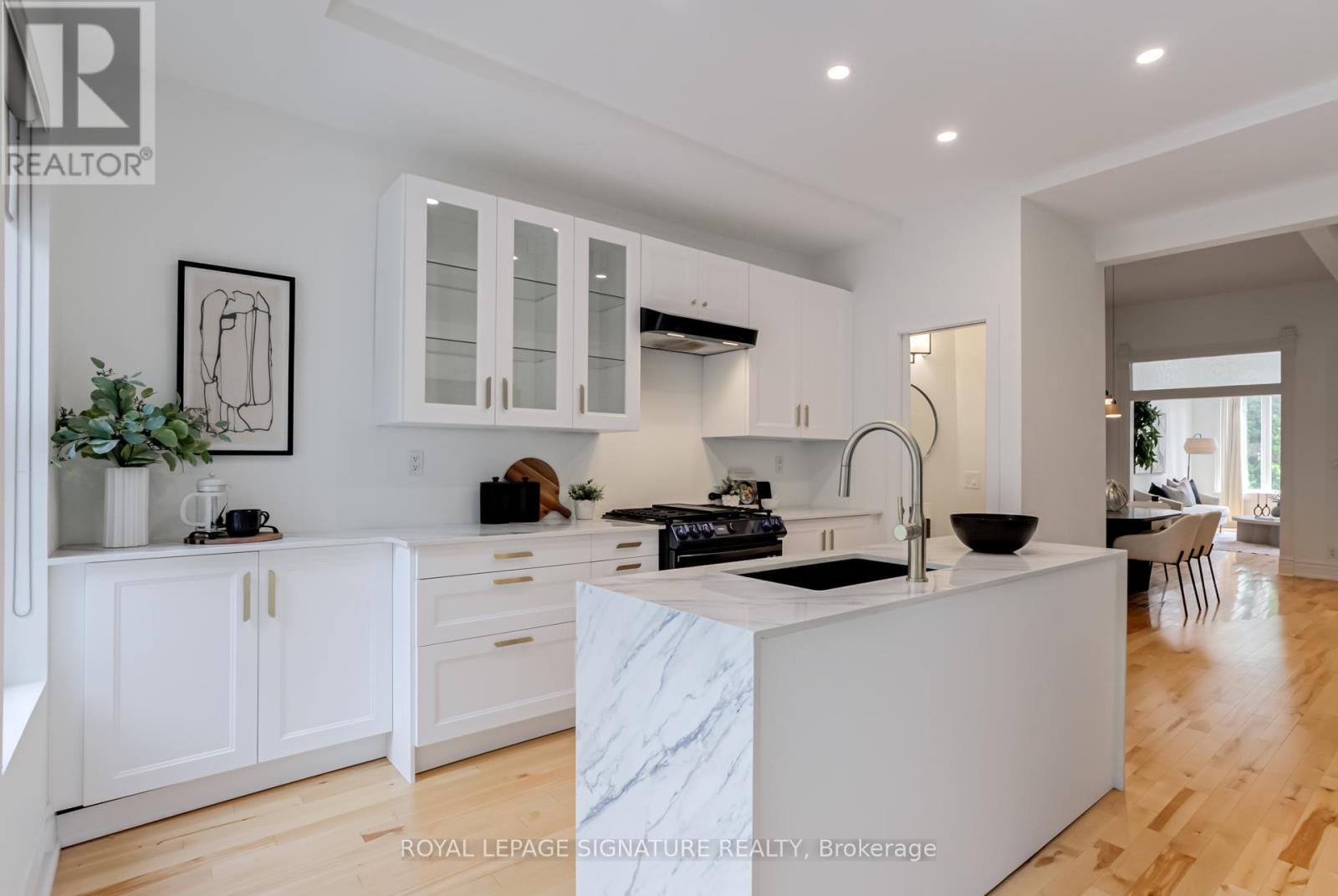 20 MANNING AVENUE Property Photo 1