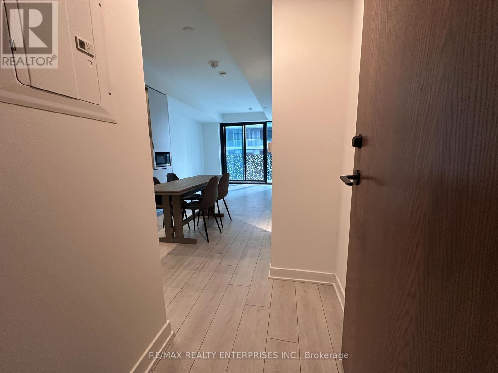 1509 - 55 CHARLES STREET E Property Photo 1