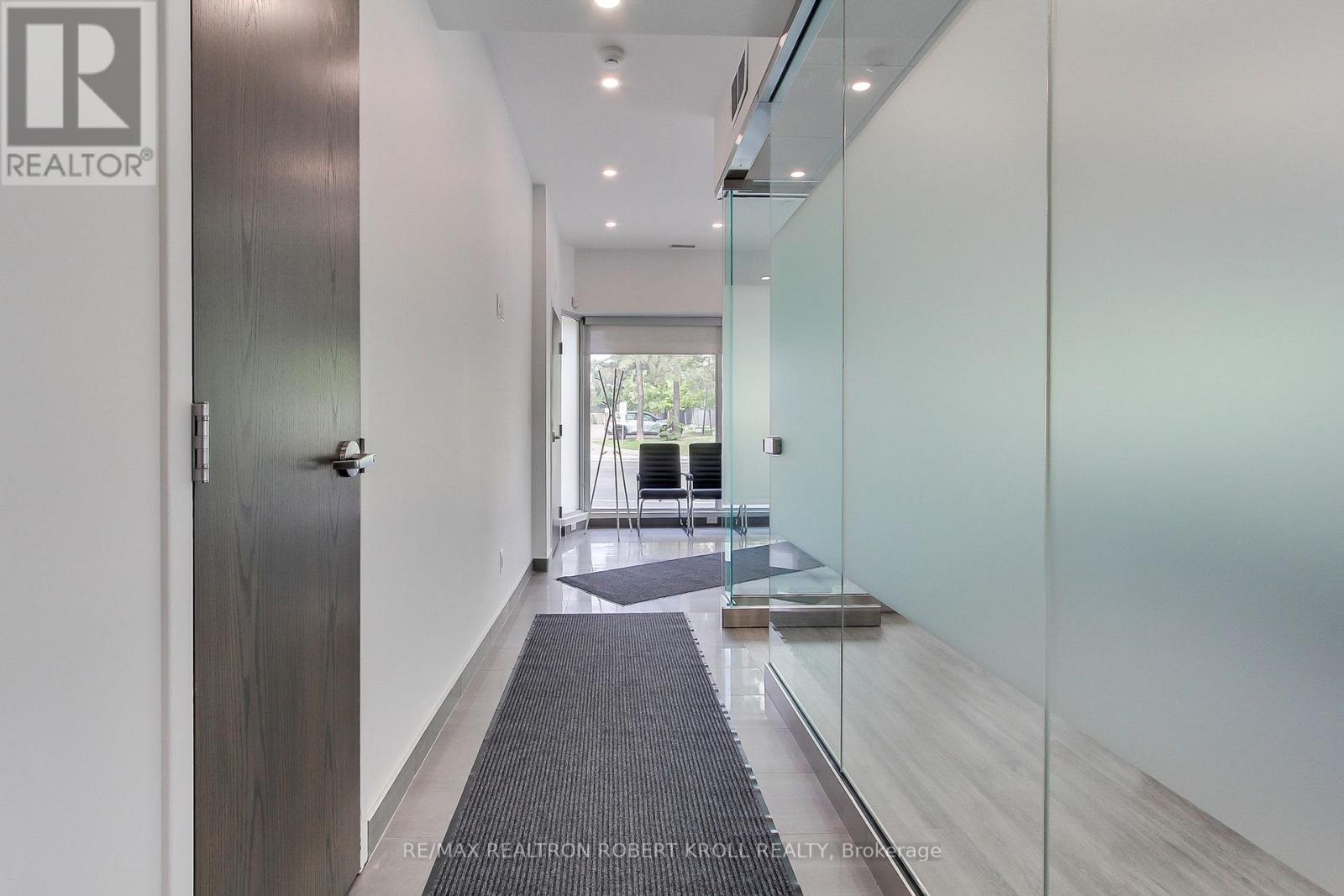 Main Floor - 3173 Bathurst Street Property Photo 14