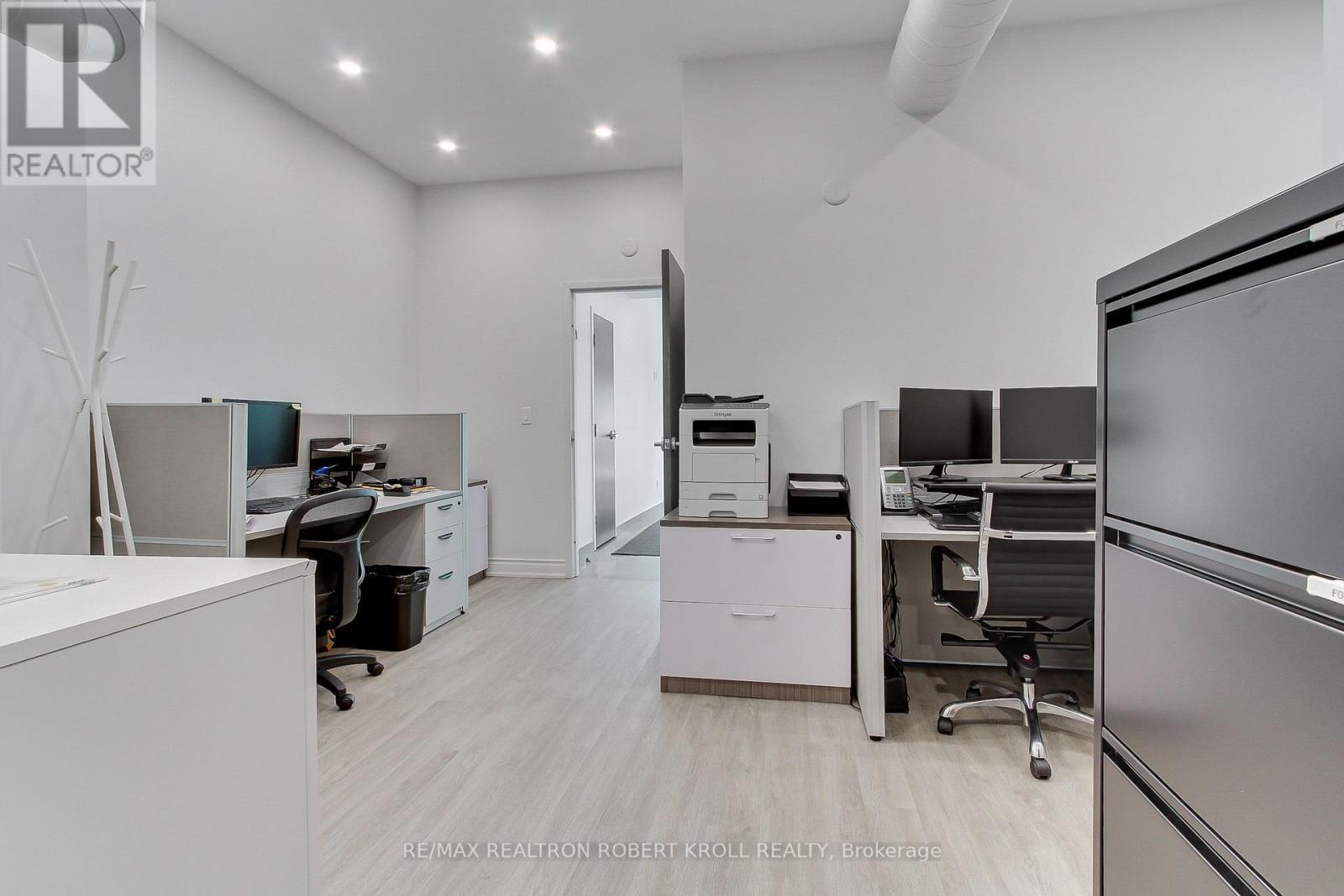 Main Floor - 3173 Bathurst Street Property Photo 17