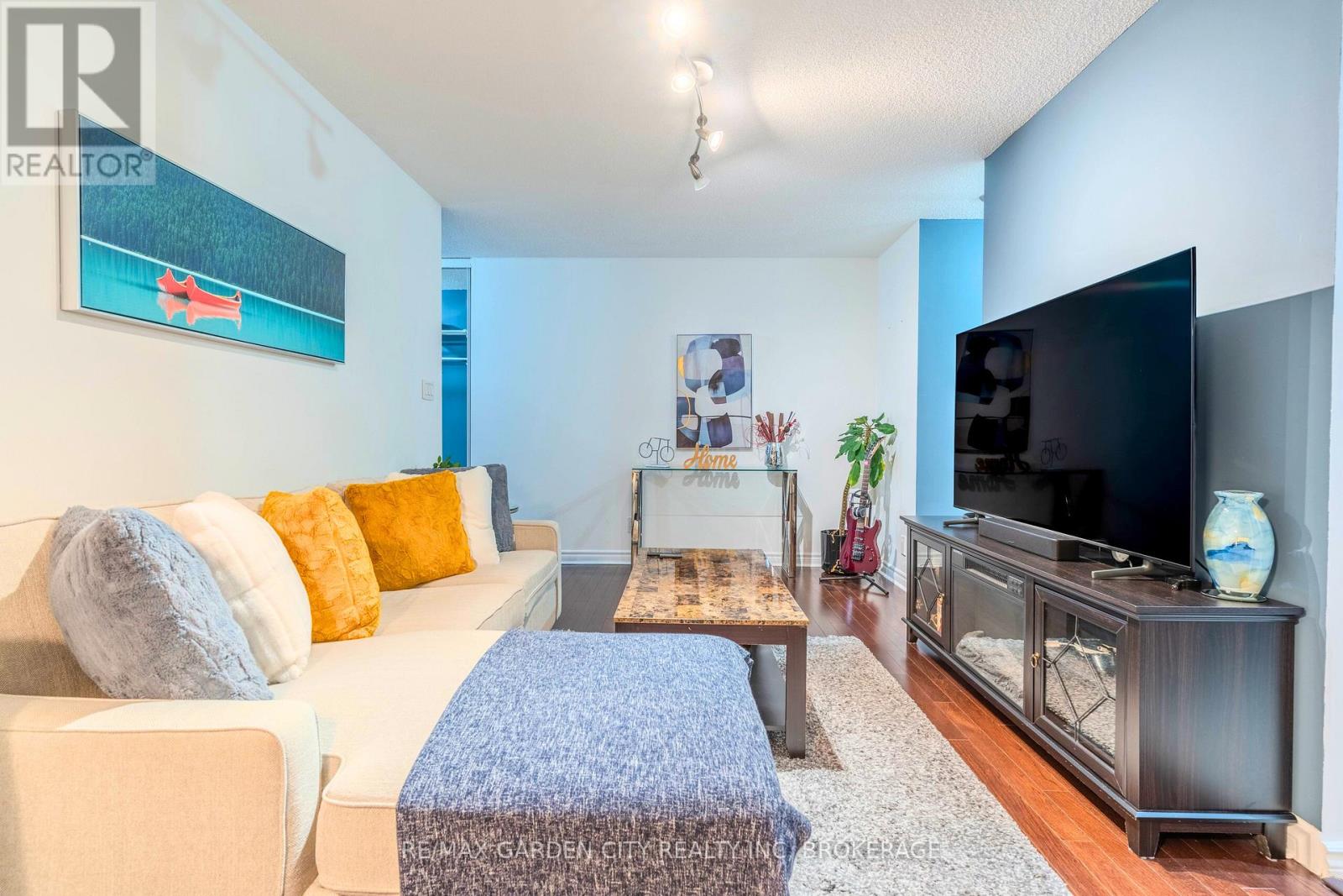 202 - 897 SHEPPARD AVENUE W Property Photo 1