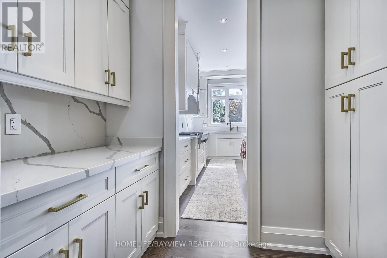 41 Transwell Avenue Property Photo 9