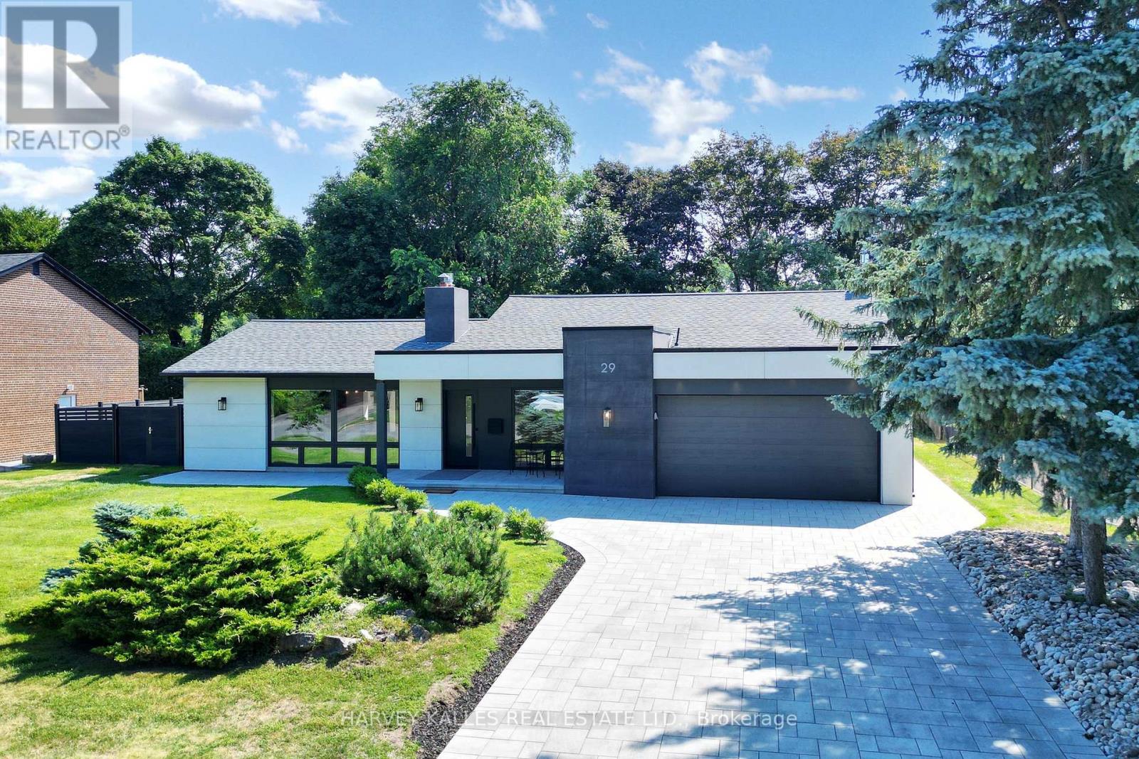 29 Parmbelle Crescent Property Photo 1