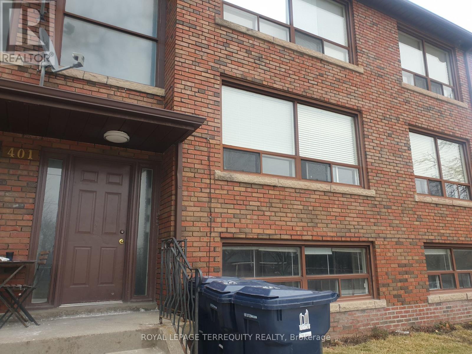 4 - 401 WINNETT AVENUE Property Photo 1