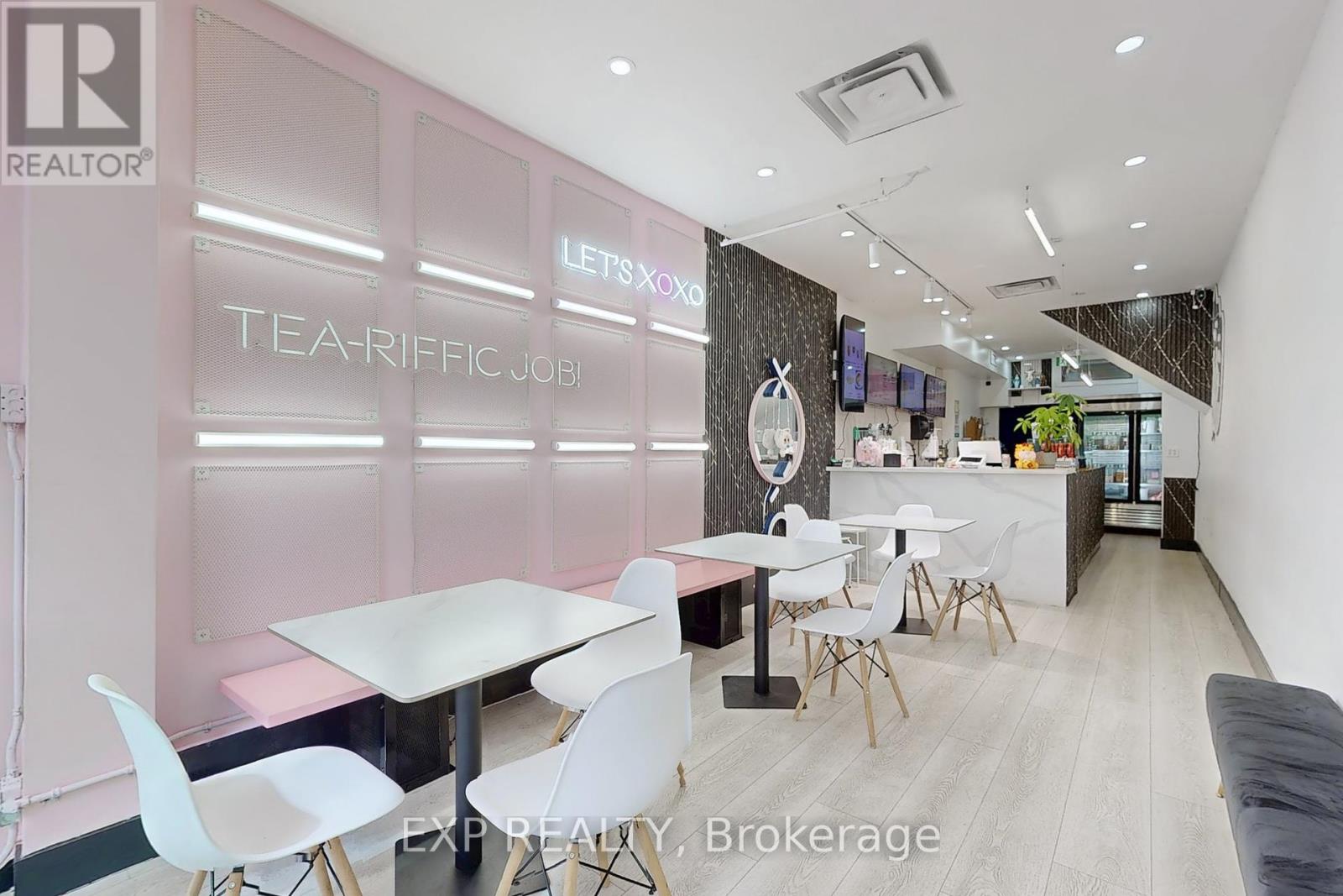 393 Spadina Avenue Property Photo 6