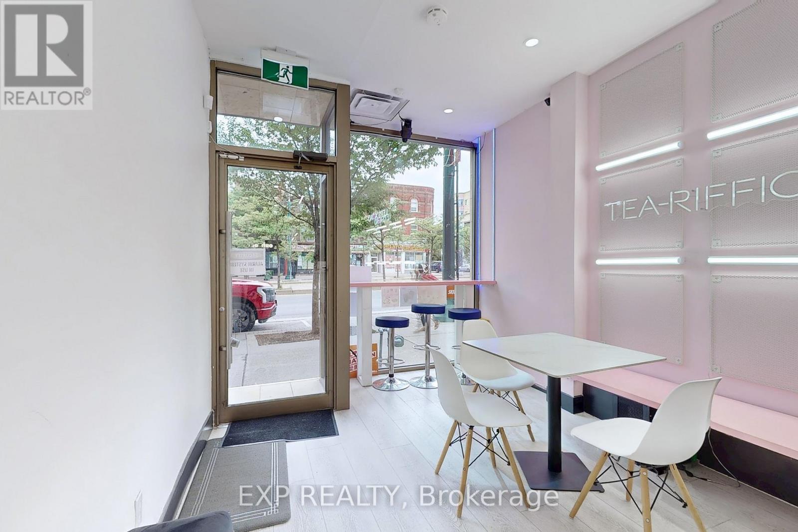 393 Spadina Avenue Property Photo 7