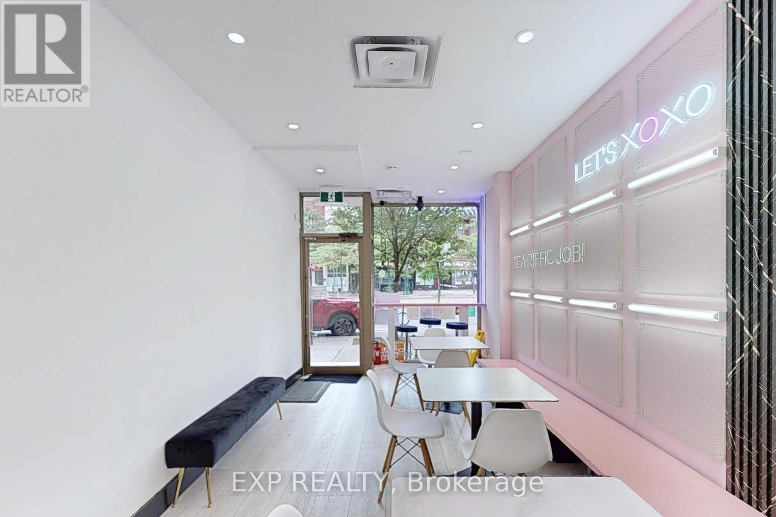 393 Spadina Avenue Property Photo 11