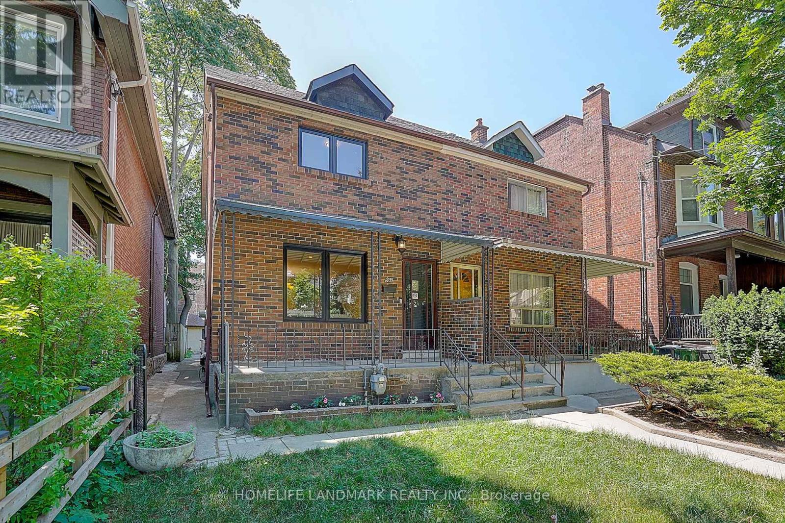596 PALMERSTON AVENUE Property Photo 1