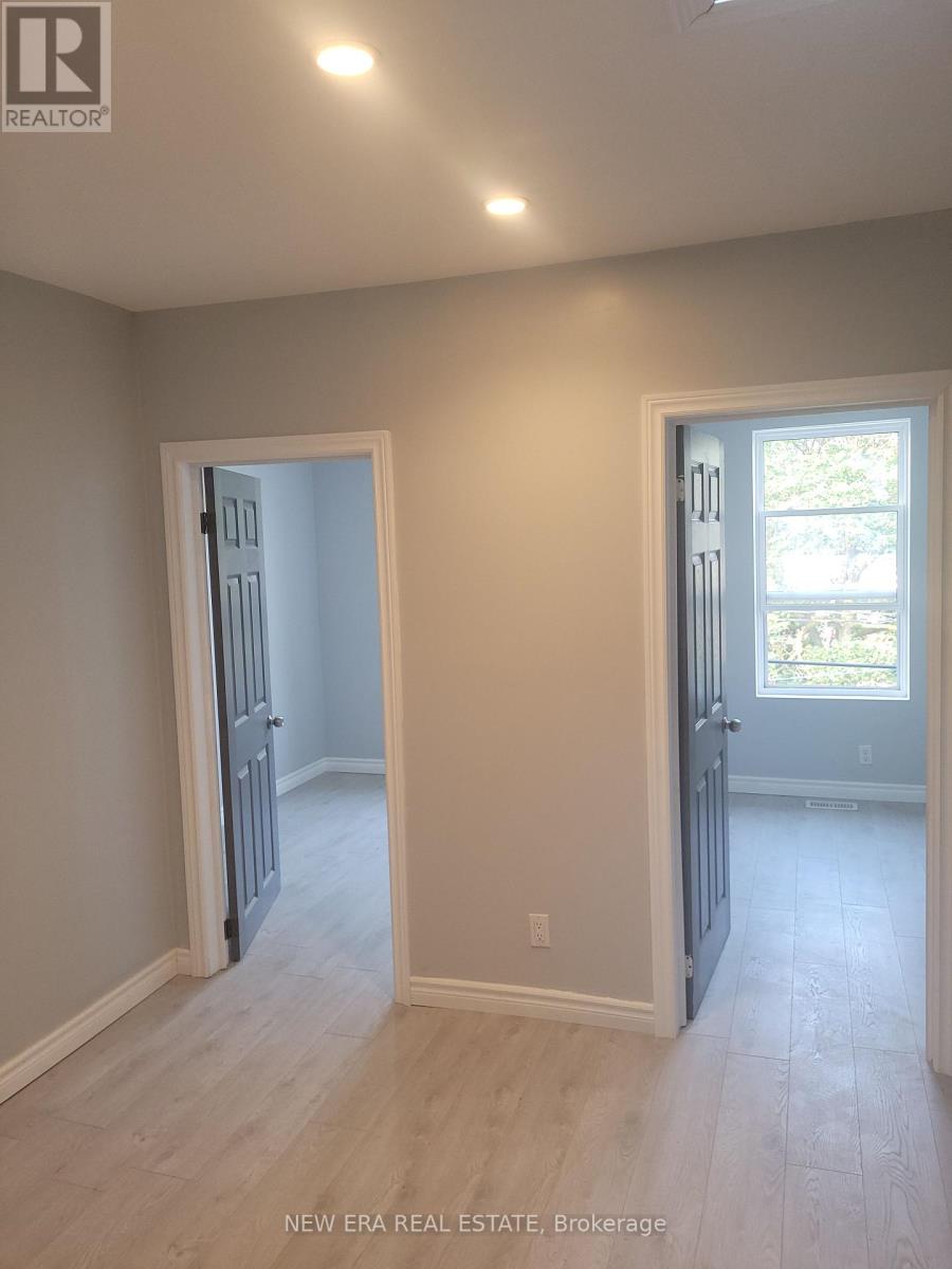 850 Bathurst Street Property Photo 6