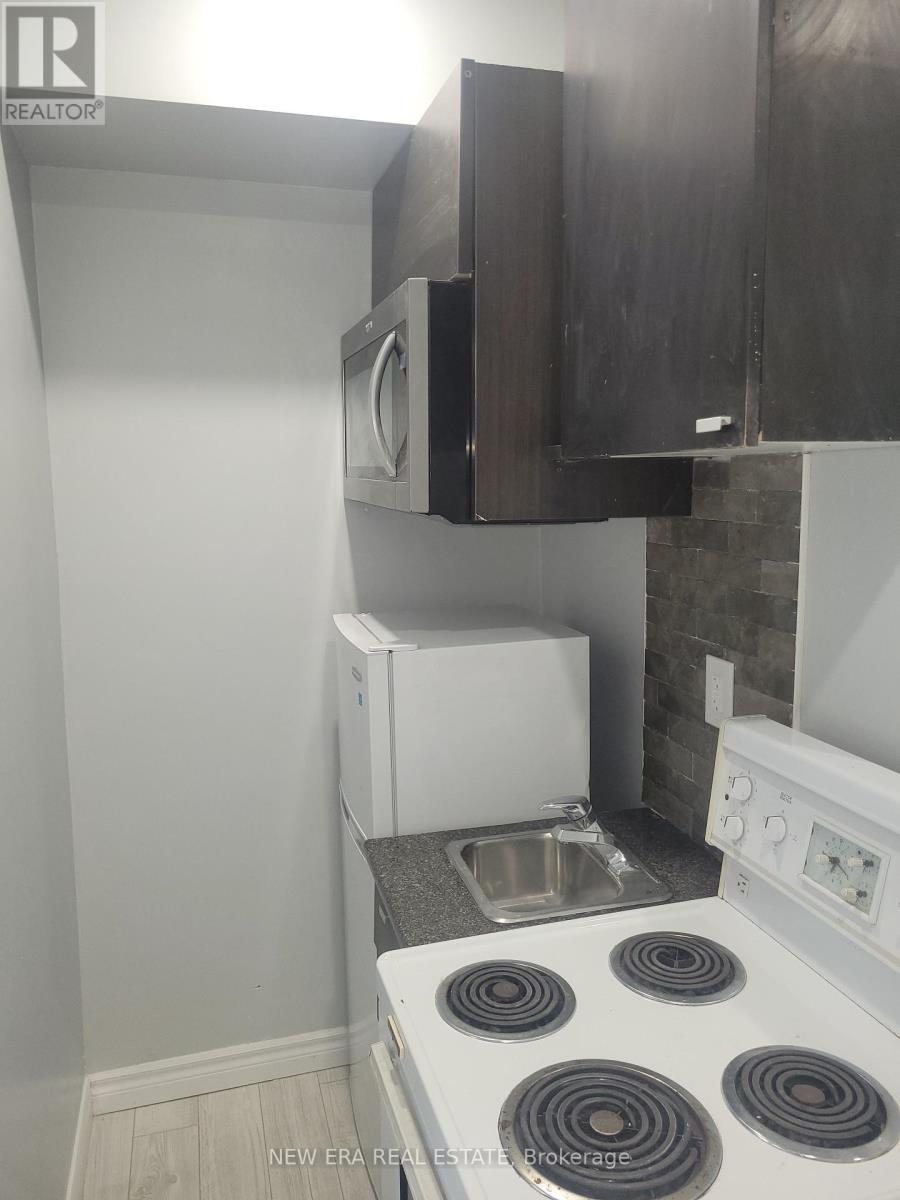850 Bathurst Street Property Photo 10