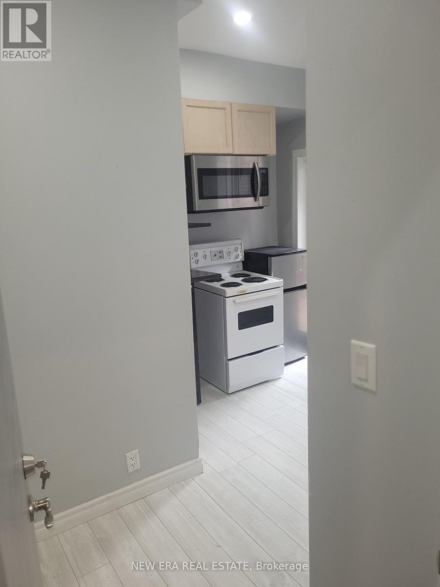 850 Bathurst Street Property Photo 11