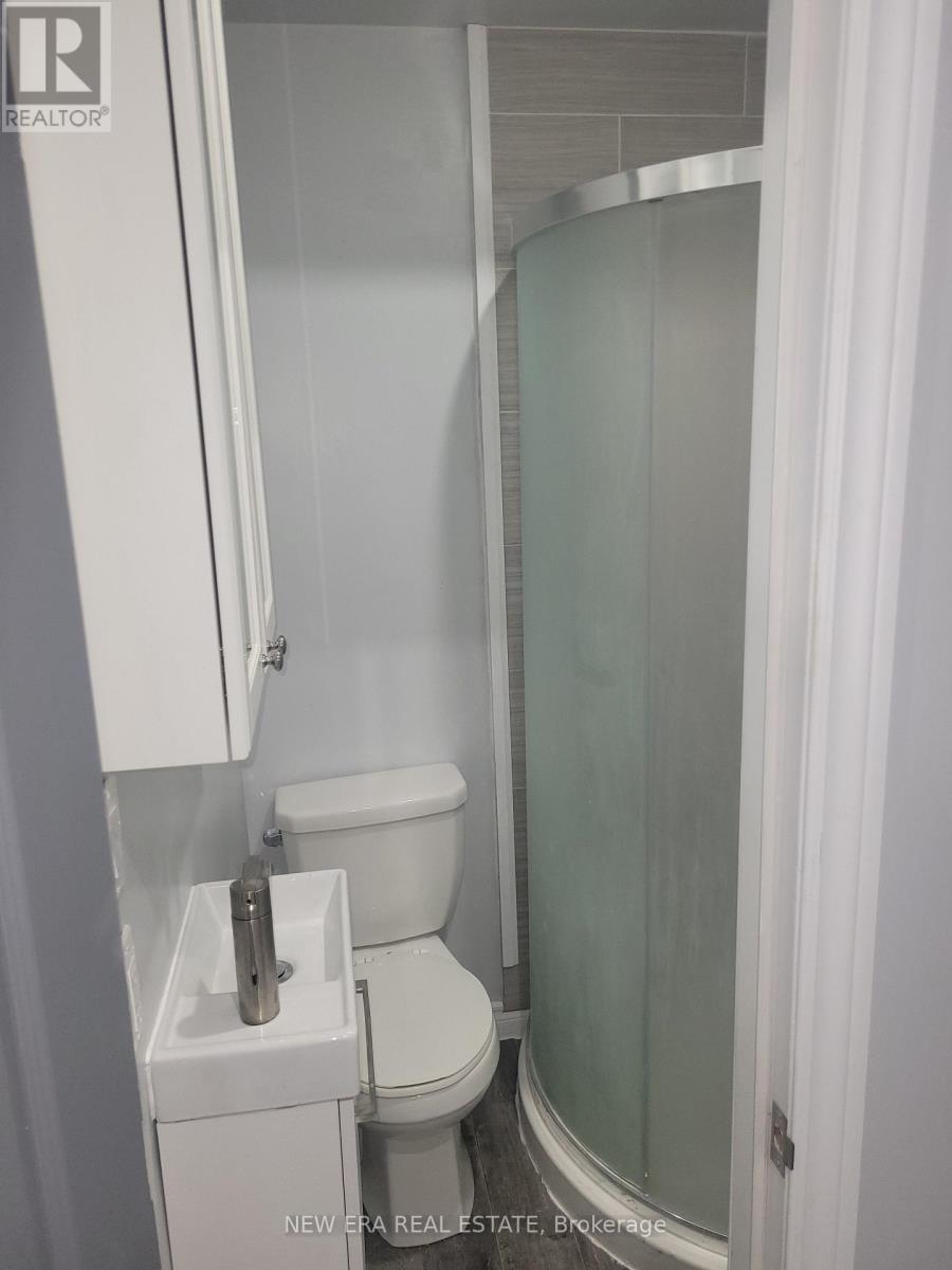 850 Bathurst Street Property Photo 16