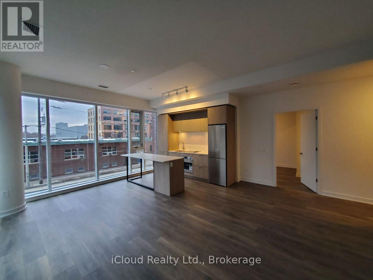 203 - 130 River Street Property Photo 2